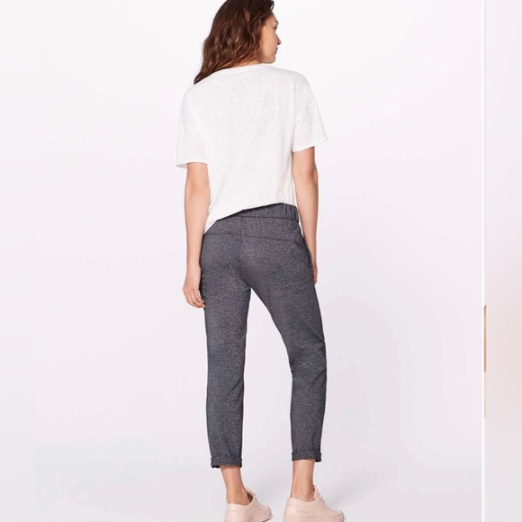 Lululemon On The Fly Pant *28" Heathered Grey Black size 8 - Picture 2 of 10